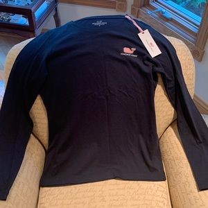 Vineyard Vines Long Sleeve Navy Tee with Pink Whale, size Small!  NWT!
